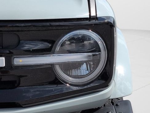Used 2024 Ford Bronco Outer Banks AWD/4WD image 26