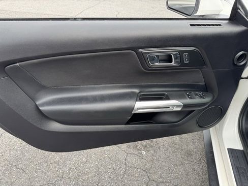 Used 2017 Ford Mustang GT w/ GT Performance Package image 9