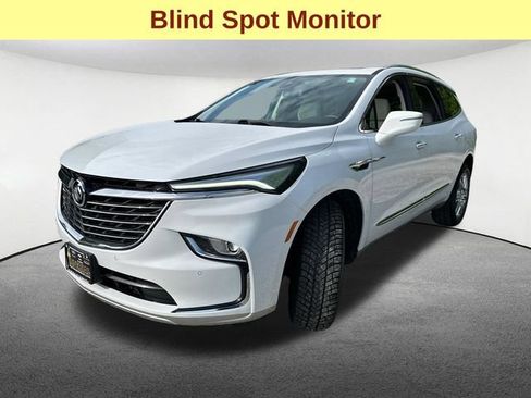 Used 2023 Buick Enclave Essence w/ Experience Buick Package AWD/4WD image 5