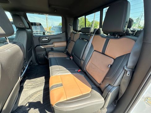 Used 2020 Chevrolet Silverado 1500 High Country w/ Technology Package AWD/4WD image 29