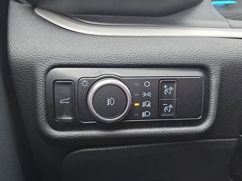 Certified 2024 Ford Explorer XLT w/ Equipment Group 202A image 19