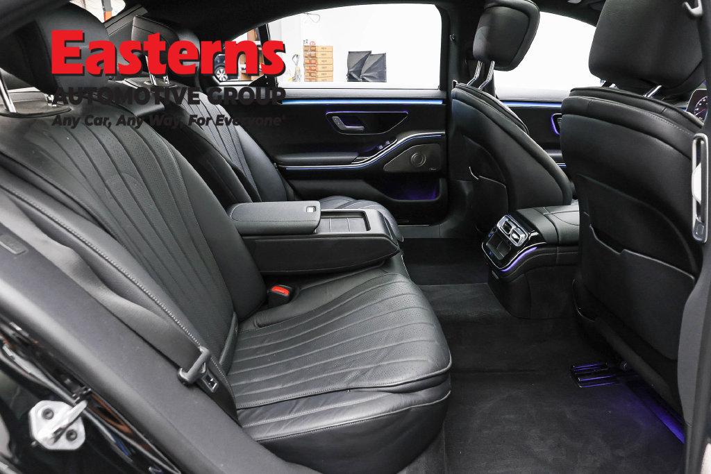 Used 2022 Mercedes-Benz S 500 4MATIC w/ AMG Line Package image 26