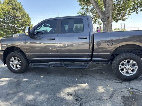 Used 2024 RAM 2500 Laramie AWD/4WD image 8