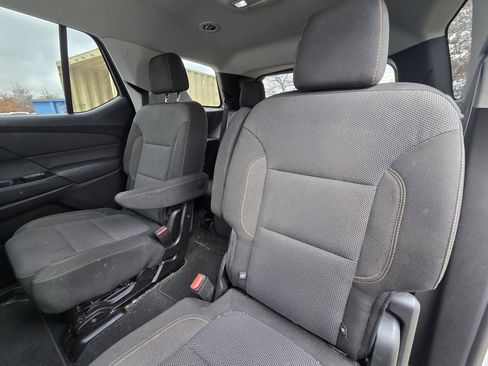 Used 2019 Chevrolet Traverse LT image 23