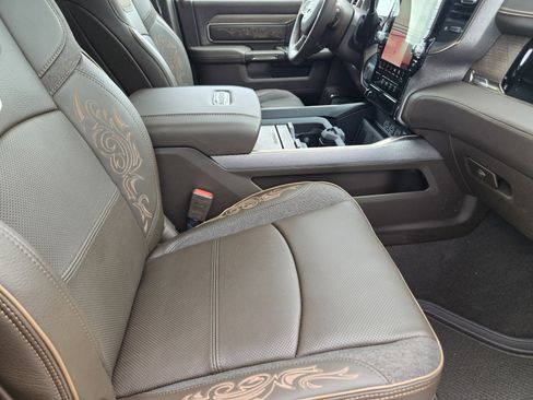 New 2026 RAM 2500 Limited AWD/4WD image 13