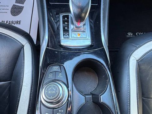 Used 2017 INFINITI QX30 Sport w/ Sport Leather Package image 19