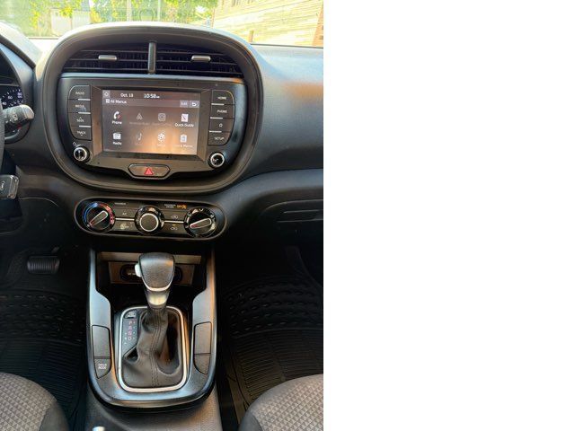 Used 2020 Kia Soul LX FWD image 15