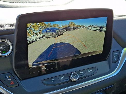 Certified 2025 Chevrolet Blazer LT FWD image 16