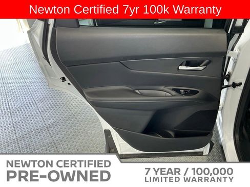 Used 2025 Nissan Murano SV AWD/4WD image 38