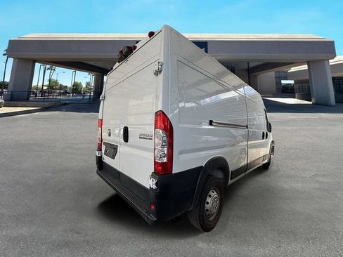 Used 2023 RAM ProMaster 2500 FWD image 6