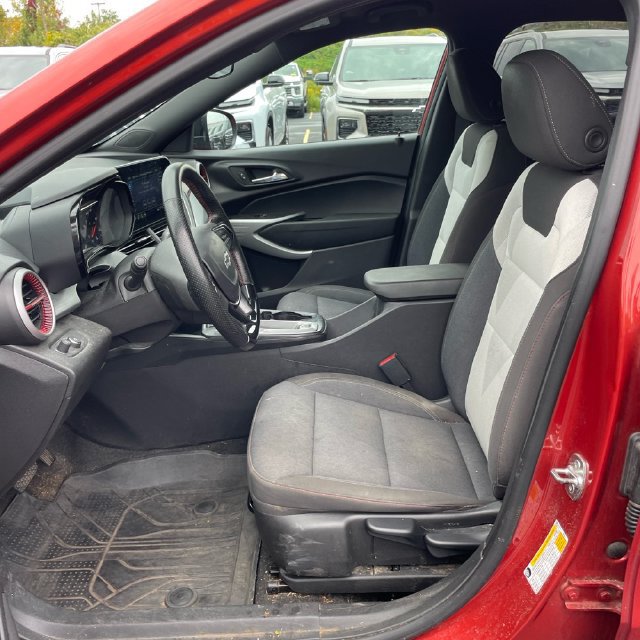 Used 2024 Chevrolet Trax RS w/ Driver Confidence Package FWD image 12