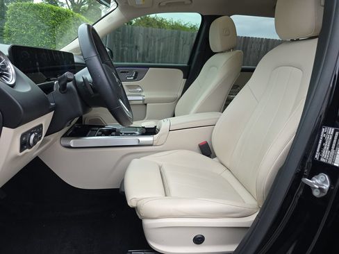 Certified 2022 Mercedes-Benz GLB 250 image 10