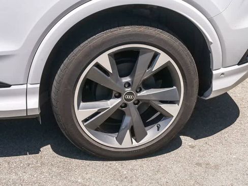 Used 2024 Audi Q4 e-tron Premium Plus w/ Premium Plus AWD/4WD image 7