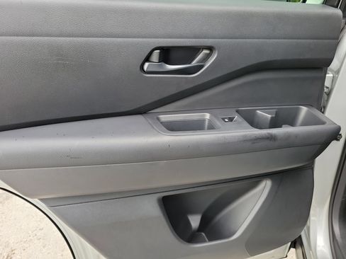 Used 2024 Nissan Pathfinder S FWD image 28