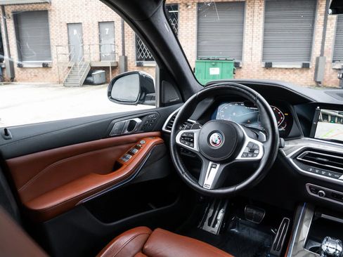 Used 2021 BMW X7 M50i AWD/4WD image 35