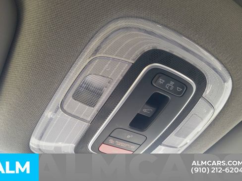 Certified 2025 Hyundai Elantra SEL FWD image 32