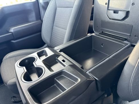 Used 2022 Chevrolet Silverado 1500 Custom image 24