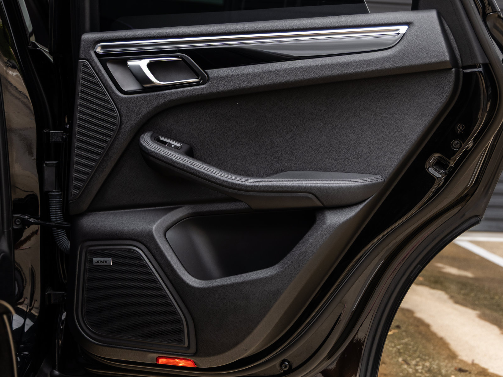 Certified 2019 Porsche Macan S AWD/4WD image 39