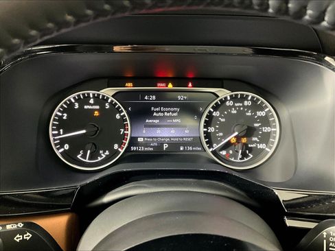 Certified 2022 Nissan Pathfinder Platinum AWD/4WD image 13