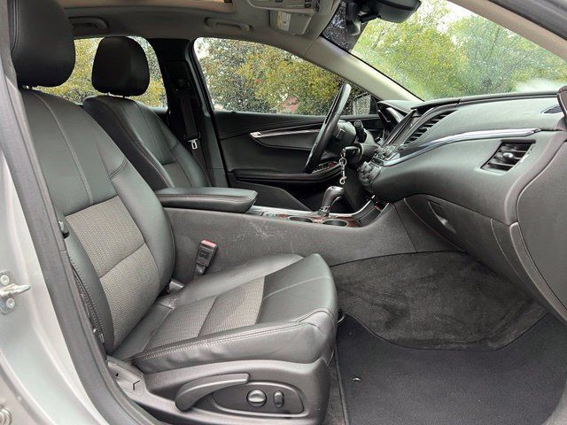 Used 2015 Chevrolet Impala LT w/ Convenience Package FWD image 22