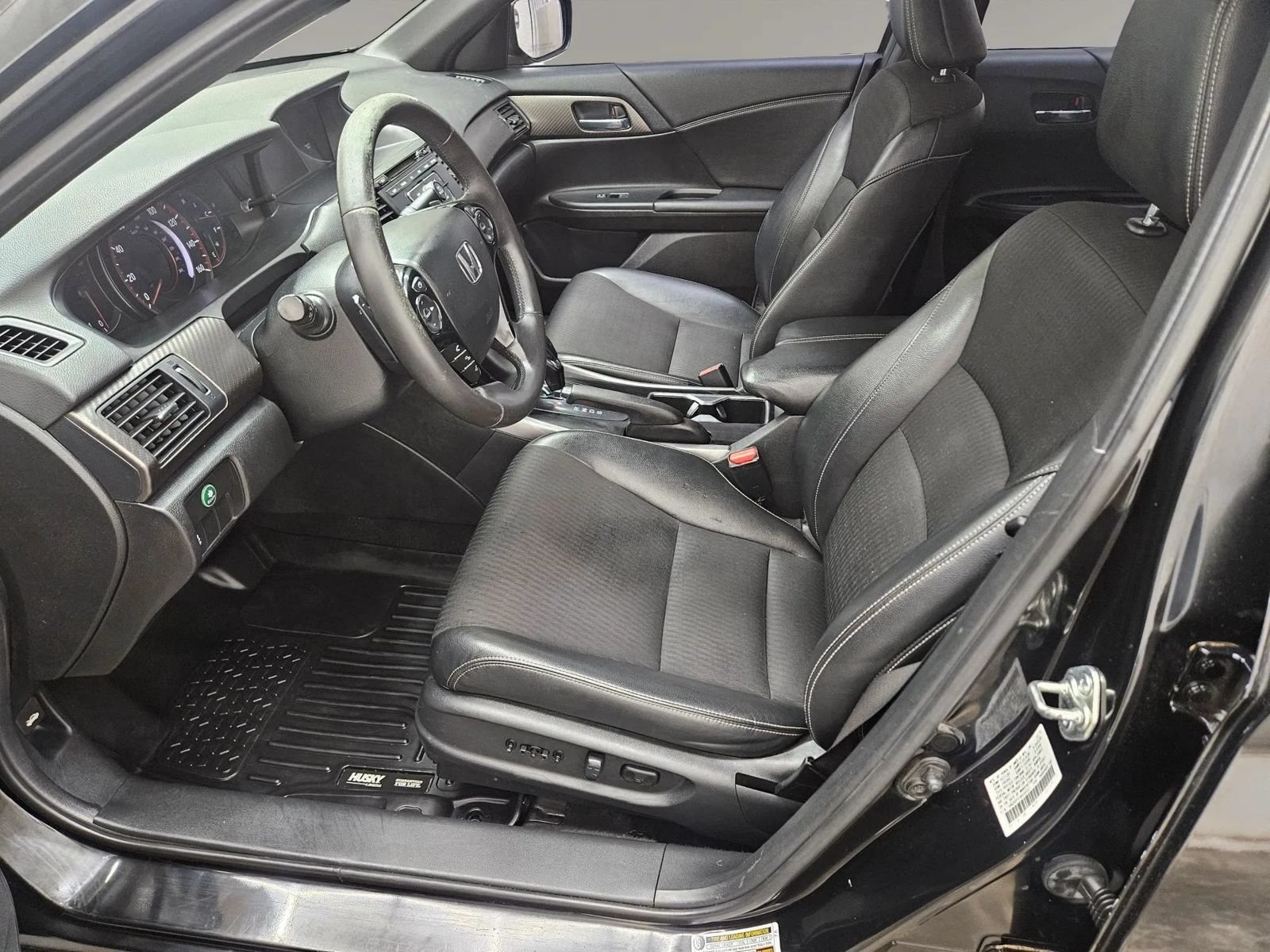 Used 2016 Honda Accord Sport image 11