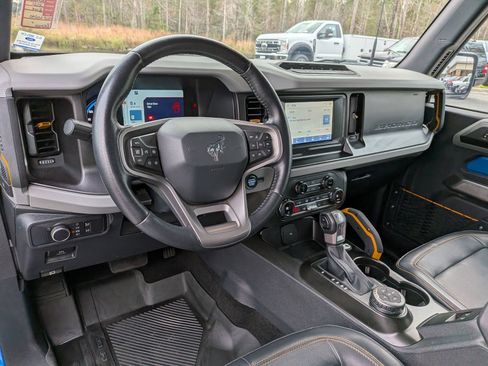 Certified 2021 Ford Bronco Badlands w/ Sasquatch Package image 16