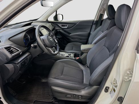 Used 2023 Subaru Forester Premium image 13