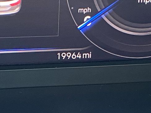 Certified 2024 Volkswagen Tiguan SEL R-Line image 15