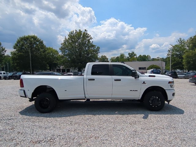 New 2026 RAM 3500 Big Horn AWD/4WD image 6