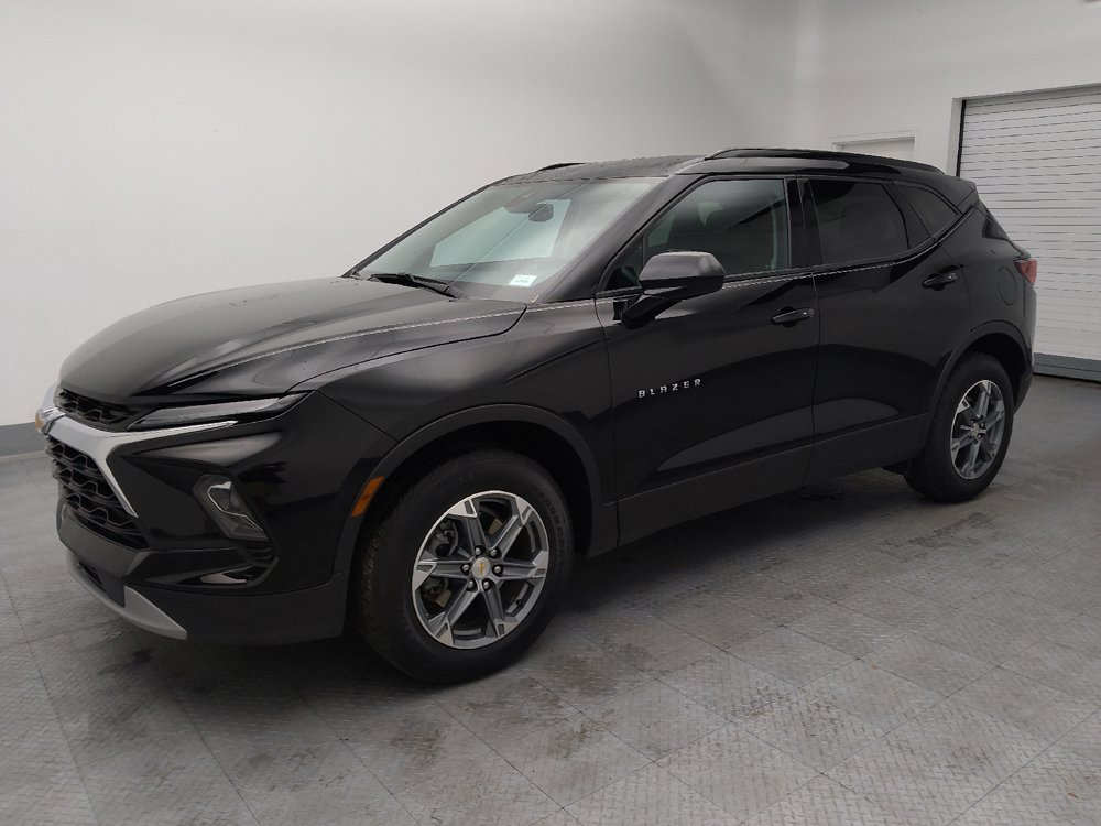 Used 2024 Chevrolet Blazer LT w/ Convenience Package FWD image 2
