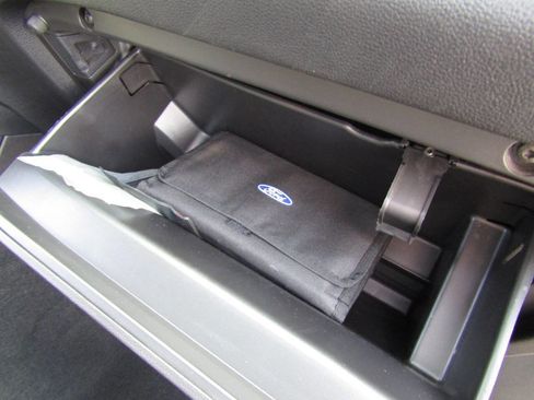 Used 2020 Ford Explorer XLT w/ Equipment Group 202A AWD/4WD image 31