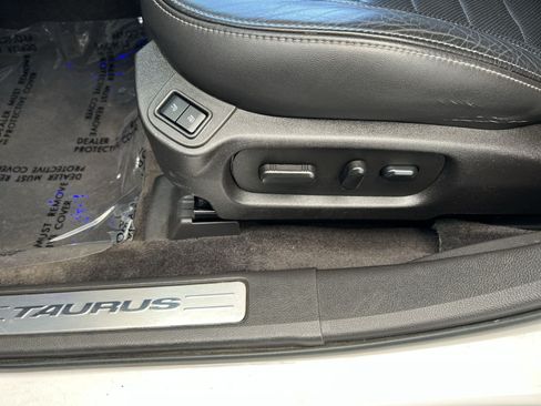 Used 2018 Ford Taurus SHO AWD/4WD image 22