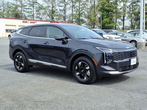 New 2026 Kia Sportage LX AWD/4WD image 2
