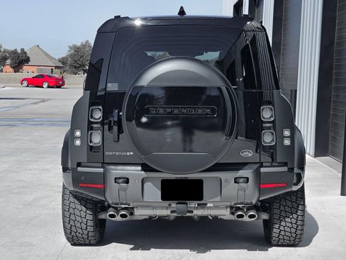 Used 2022 Land Rover Defender 110 V8 AWD/4WD image 8