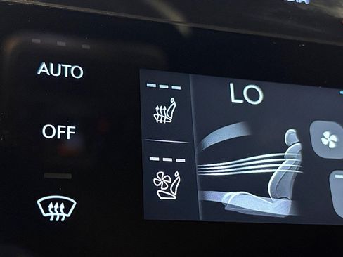 Used 2025 Genesis GV80 3.5T Prestige AWD/4WD image 29