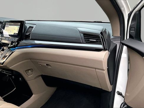 Used 2024 Honda Odyssey Elite image 21