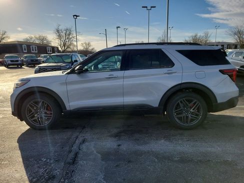 New 2026 Ford Explorer ST w/ Sun And Sound Package image 7