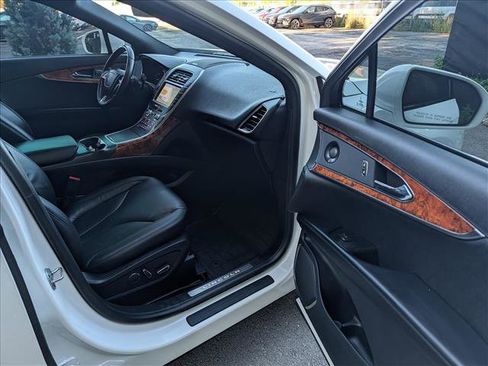 Used 2020 Lincoln Nautilus Reserve FWD image 13