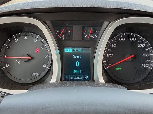 Used 2017 Chevrolet Equinox Premier w/ Enhanced Convenience Package AWD/4WD image 11