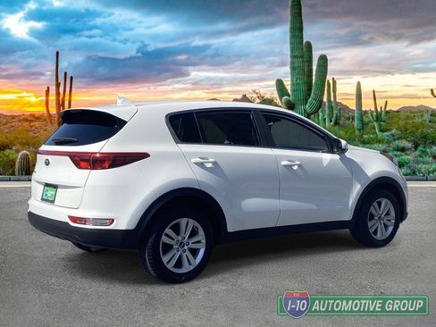 Used 2017 Kia Sportage LX FWD image 3