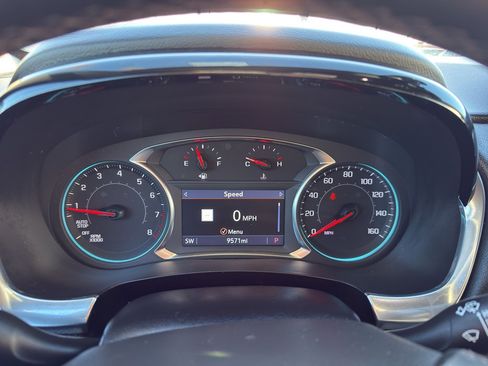 Used 2023 Chevrolet Traverse RS image 18