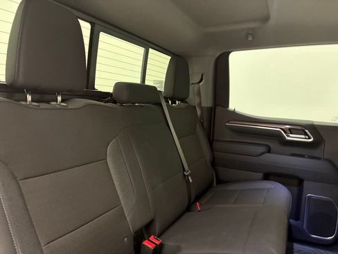 Used 2025 Chevrolet Silverado 1500 LT AWD/4WD image 36