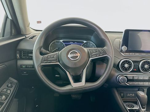 Used 2024 Nissan Sentra SV FWD image 17