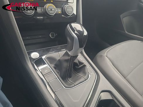 Used 2024 Volkswagen Taos SE image 44