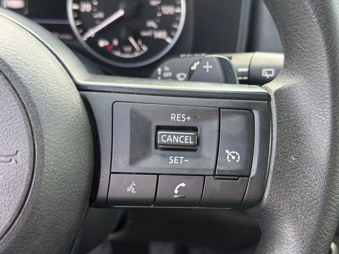 Used 2023 Nissan Rogue S FWD image 25