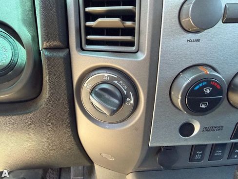 Used 2007 Nissan Titan LE w/ Nissan Navigation Pkg AWD/4WD image 11