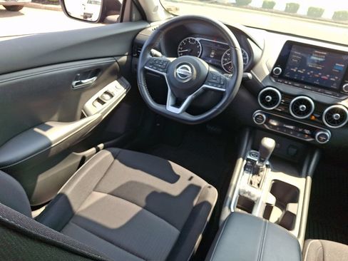 Used 2020 Nissan Sentra SV FWD image 15