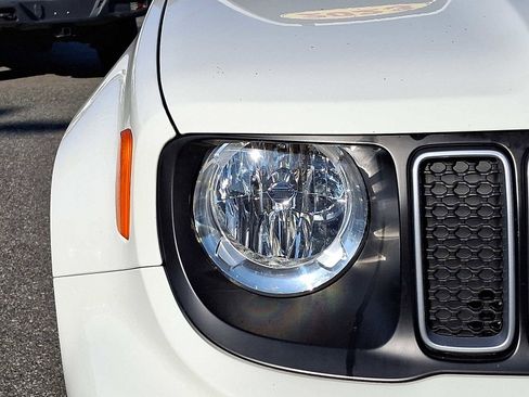 Certified 2023 Jeep Renegade Latitude w/ Sun & Fun Group image 9