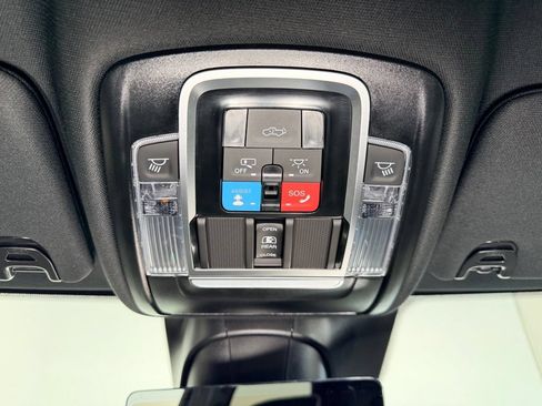 New 2026 RAM 2500 Laramie AWD/4WD image 10