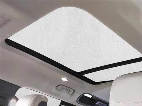 Used 2020 Land Rover Defender 110 HSE image 16